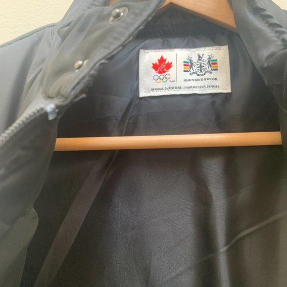 Hudson's Bay team canada vest - Picture 4 of 5